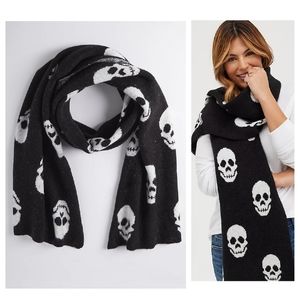 Black Skull Scarf
